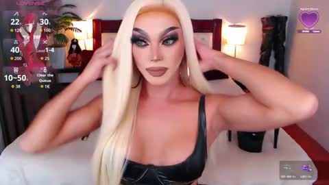 Snapshot of jenifers_body chatting on June 2026 02:20:02 AM Queen Jenifer online show from June 2026 02:20:02 AM