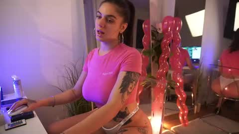 Snapshot of jeniffer_foxx chatting on September 2025 05:12:01 AM jeniffer_foxx online show from September 2025 05:12:01 AM