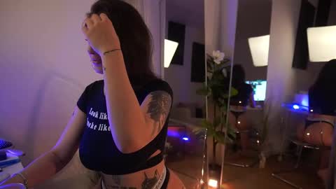 Snapshot of jeniffer_foxx chatting on October 2025 04:32:01 AM jeniffer_foxx online show from October 2025 04:32:01 AM