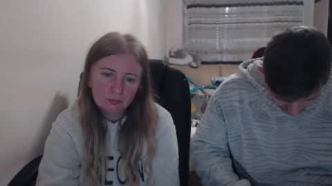 JenisAndPeter online show from December 2025 08:04:02 PM