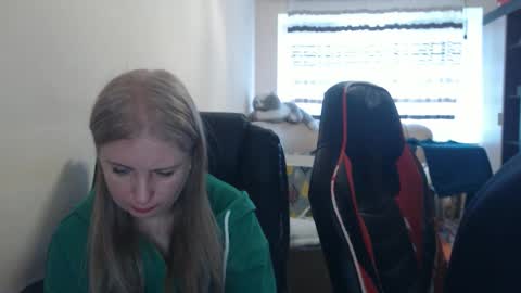 JenisAndPeter online show from March 2026 07:02:01 AM