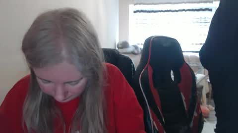 JenisAndPeter online show from April 2026 06:30:01 AM