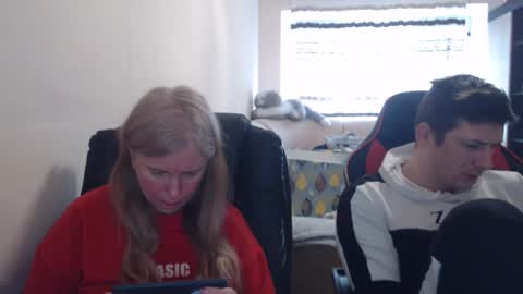 JenisAndPeter online show from April 2026 07:57:02 AM