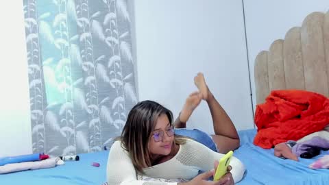 Snapshot of jenn_hot1 chatting on January 2025 09:41:01 PM jenn online show from January 2025 09:41:01 PM