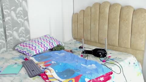 Snapshot of jenn_hot1 chatting on February 2025 04:14:02 PM jenn online show from February 2025 04:14:02 PM