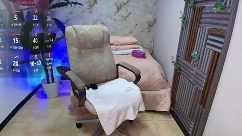 Snapshot of jenna_milf_ chatting on April 2026 07:42:02 PM Valentina online show from April 2026 07:42:02 PM