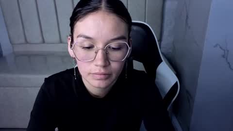 Snapshot of jenna_tx chatting on October 2025 03:13:01 PM Online 800 to 1400 online show from October 2025 03:13:01 PM