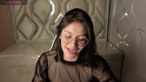 Snapshot of jenna_tx chatting on October 2025 03:29:02 AM Online 800 to 1400 online show from October 2025 03:29:02 AM