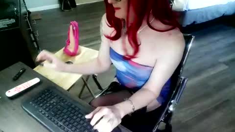 Jenna Cross online show from March 2025 08:42:01 PM