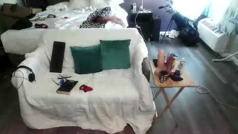 Jenna Cross online show from November 2025 08:55:01 PM