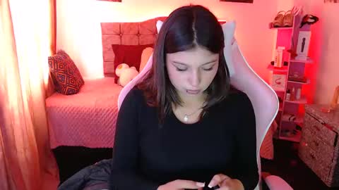 jennal_010 online show from February 2025 04:26:02 PM