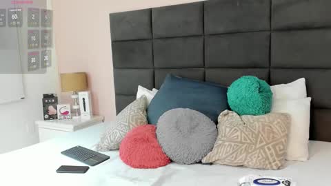 jenner_madison online show from February 2026 12:08:02 PM