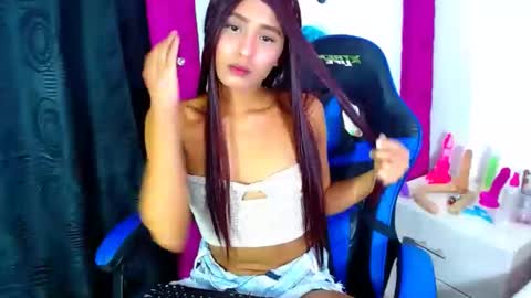 jenn online show from February 2026 07:02:01 AM