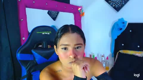 Snapshot of jenng18 chatting on August 2026 06:05:02 AM jenn online show from August 2026 06:05:02 AM