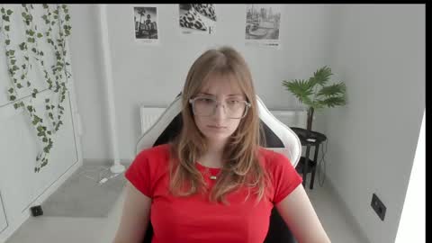Snapshot of jenniestar chatting on May 2026 12:00:02 PM Karla online show from May 2026 12:00:02 PM