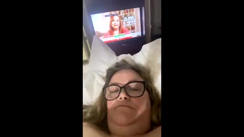 jennievil online show from April 2026 04:37:01 PM