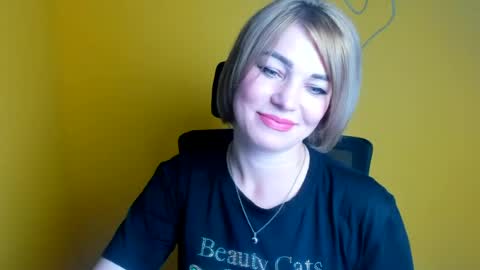 Snapshot of jennifer_cuttie chatting on June 2026 11:58:02 AM Jennifer online show from June 2026 11:58:02 AM