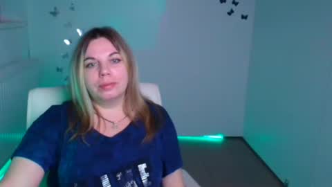 Jennifer online show from October 2025 06:27:02 PM
