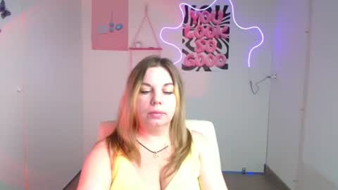 Jennifer online show from October 2025 06:24:02 AM