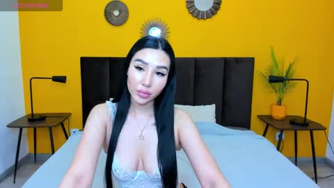 Jennifer online show from November 2025 07:41:02 AM