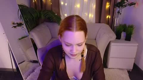 Jennifer online show from April 2026 12:35:02 PM