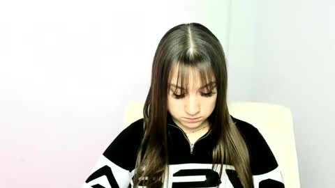 Snapshot of jennifer_xo_ chatting on January 2025 12:22:01 PM Jennifer online show from January 2025 12:22:01 PM