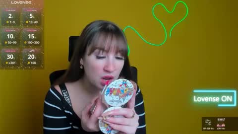 Snapshot of jennifer_xo_ chatting on October 2025 05:43:02 AM Jennifer online show from October 2025 05:43:02 AM