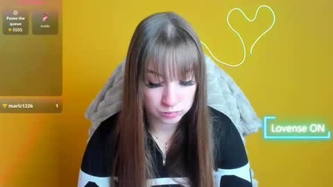 Jennifer online show from November 2025 06:36:01 AM