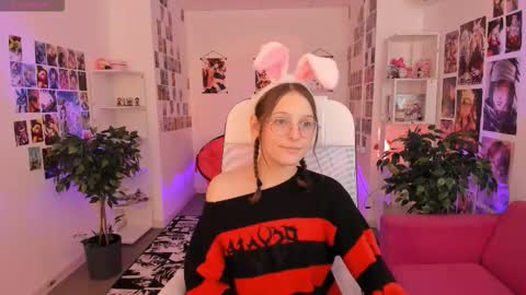jenniferkiim online show from November 2025 08:04:01 AM