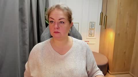 Jennifer online show from January 2025 07:14:02 PM