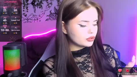 Jenni online show from December 2024 12:40:02 PM