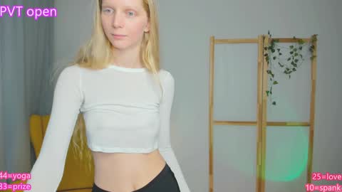 Jenny  online show from December 2024 09:01:01 PM