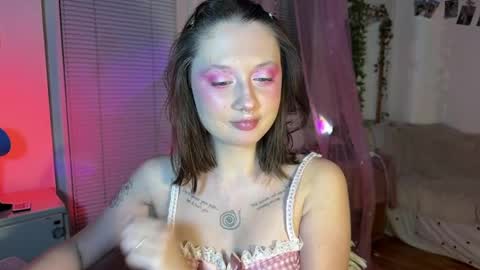 Snapshot of jenny_cox_love chatting on May 2026 07:22:01 PM Jennifer Jenny Darling online show from May 2026 07:22:01 PM