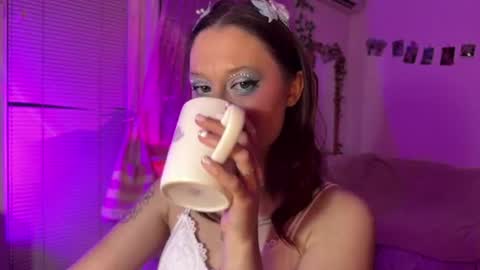 Snapshot of jenny_cox_love chatting on June 2026 07:05:01 PM Jennifer Jenny Darling online show from June 2026 07:05:01 PM