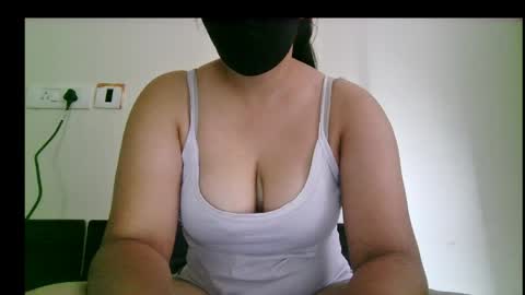 Snapshot of jennydolphin chatting on April 2026 03:57:02 AM Jenny online show from April 2026 03:57:02 AM