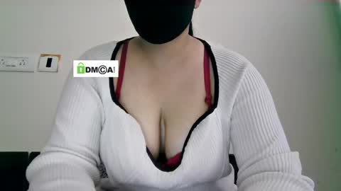 Snapshot of jennydolphin chatting on June 2026 03:55:01 AM Jenny online show from June 2026 03:55:01 AM