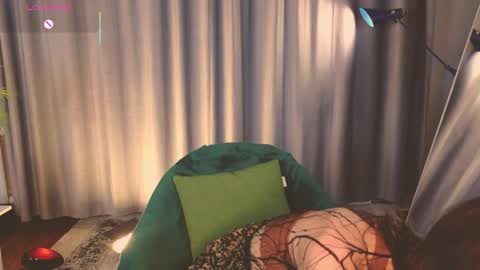 jennyfer_me online show from April 2026 01:41:01 PM