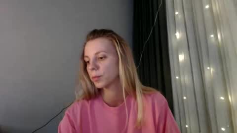 jennyfrost online show from November 2025 07:03:01 PM