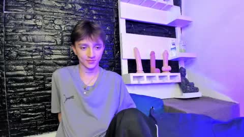 jero independent model online show from February 2025 06:17:02 AM