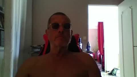 Snapshot of jerflor chatting on October 2025 12:58:01 PM jerflor online show from October 2025 12:58:01 PM