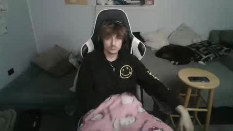 jerimiahslhong online show from November 2025 02:32:01 AM