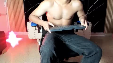 Snapshot of jerr_max1 chatting on May 2026 12:26:01 AM jerr_max1 online show from May 2026 12:26:01 AM