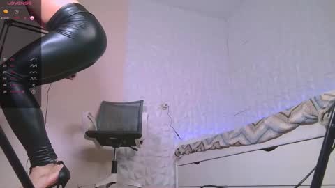 Snapshot of jerrybomb_ chatting on October 2025 08:59:02 AM Jerrybomb online show from October 2025 08:59:02 AM
