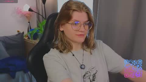 Snapshot of jess0e9 chatting on July 2026 02:02:02 PM JessieVibes online show from July 2026 02:02:02 PM