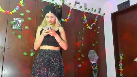 Snapshot of jess_sweett chatting on April 2026 08:42:02 PM Jessica online show from April 2026 08:42:02 PM