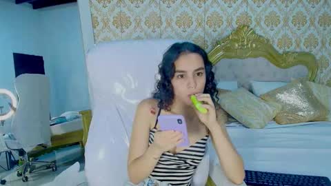 jessb_ online show from October 2025 07:03:01 PM