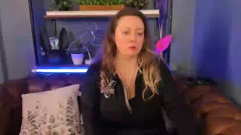 Jessica online show from March 2025 12:01:02 PM