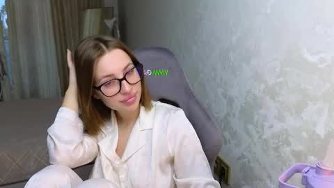 Jessy online show from October 2025 06:12:01 AM