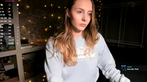 Snapshot of jessica_jane_ chatting on March 2025 12:10:02 AM Mila online show from March 2025 12:10:02 AM