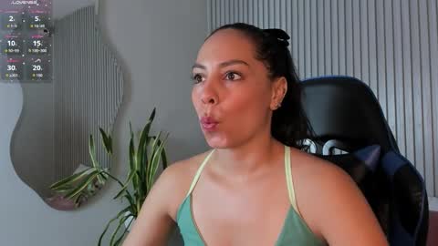 Snapshot of jessica_taylor_22 chatting on March 2026 12:44:01 PM jessica_taylor_22 online show from March 2026 12:44:01 PM